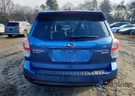 2017 Subaru Forester 2.5I Premium z USA, uszkodzony, nr VIN JF2SJAEC1HG476146